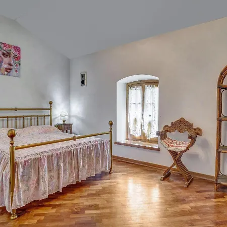 Elegant Holiday In Castel Viscardo With Terrace And Bbq *
